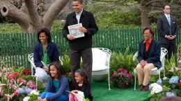Obamas_at_White_House_Easter_Egg_Roll_4-13-09_1