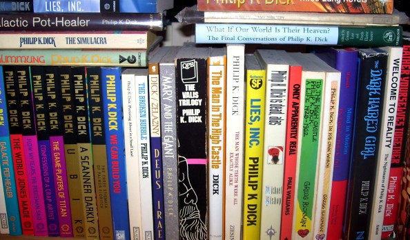 Dick_bookshelf_commons