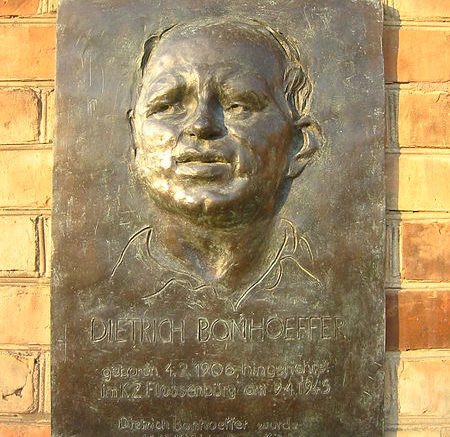 Plakette_für_Dietrich_Bonhoeffer_in_Berlin