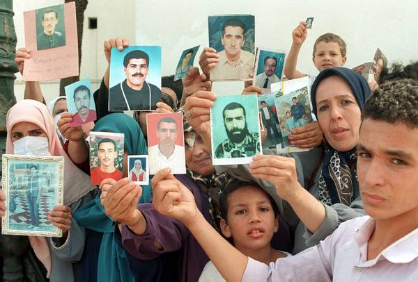 ALGERIA-DEMONSTRATION-FAMILIES