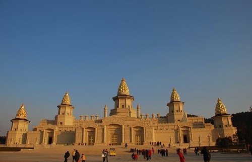 Lingshan_Brahma_Palace